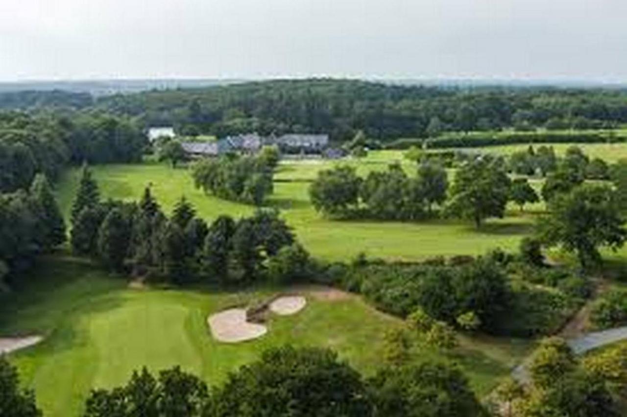 Les Cottages Du Golf Le Tronchet  Exterior photo